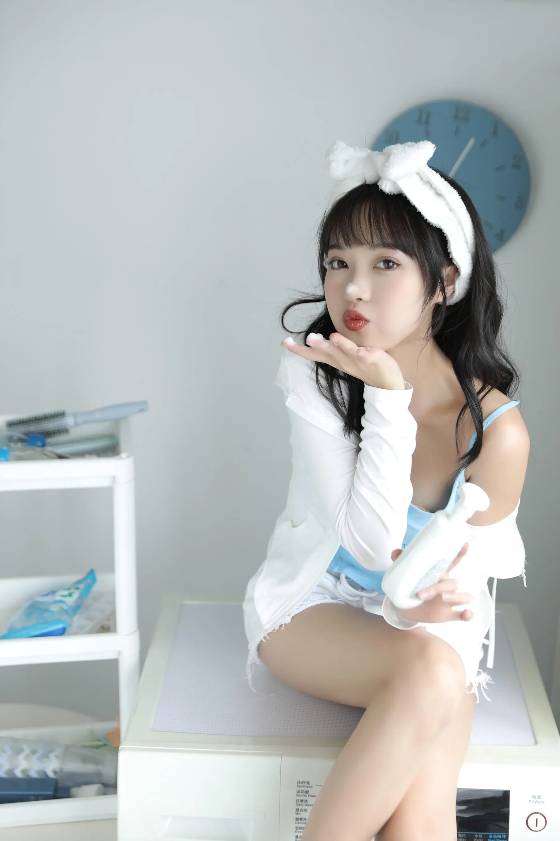[YITUYU艺图语]2022.09.20 夏日酣甜午后 小薇人儿 [37P]插图2